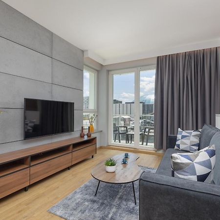 Nowoczesny Apartament Z Parkingiem W Centrum Szczecina By Noclegi Renters Exteriör bild