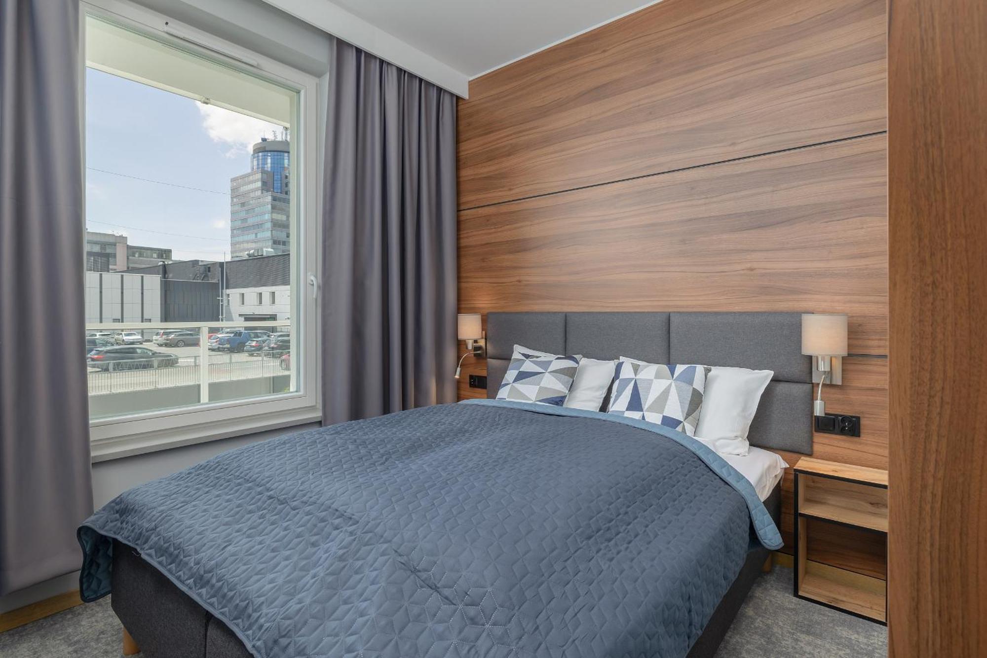 Nowoczesny Apartament Z Parkingiem W Centrum Szczecina By Noclegi Renters Exteriör bild