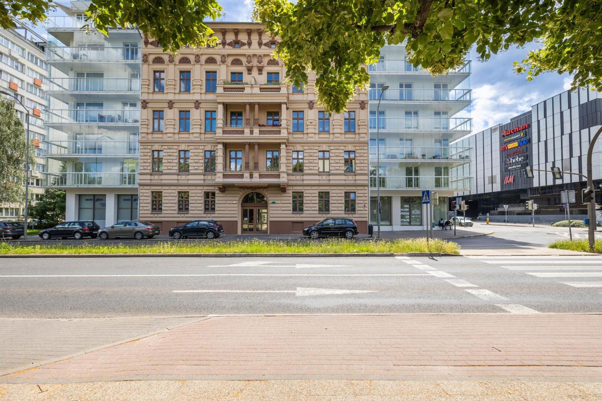 Nowoczesny Apartament Z Parkingiem W Centrum Szczecina By Noclegi Renters Exteriör bild